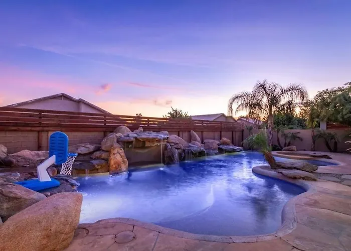 Ferienhaus Massive 19br Estate Private Pool And Hot Tub Sleeps 32 Pet-friendly Phoenix