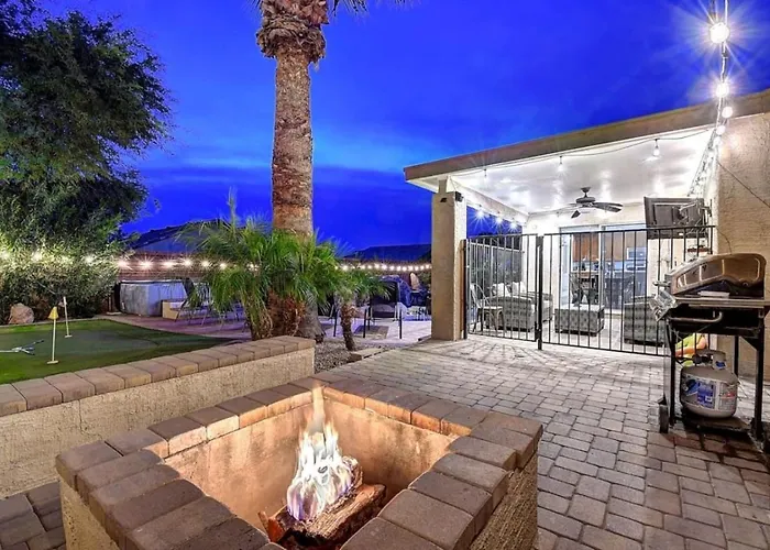 Massive 19br Estate Private Pool And Hot Tub Sleeps 32 Pet-friendly Ferienhaus *