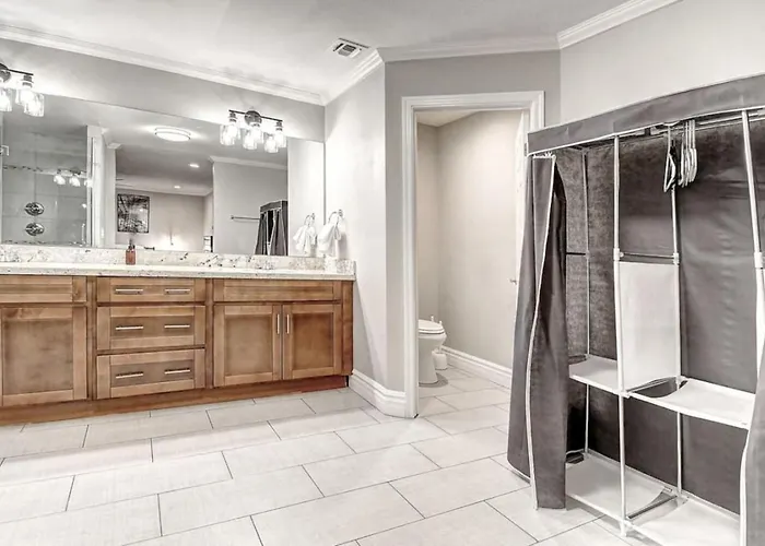 Ferienhaus Massive 19br Estate Private Pool And Hot Tub Sleeps 32 Pet-friendly *