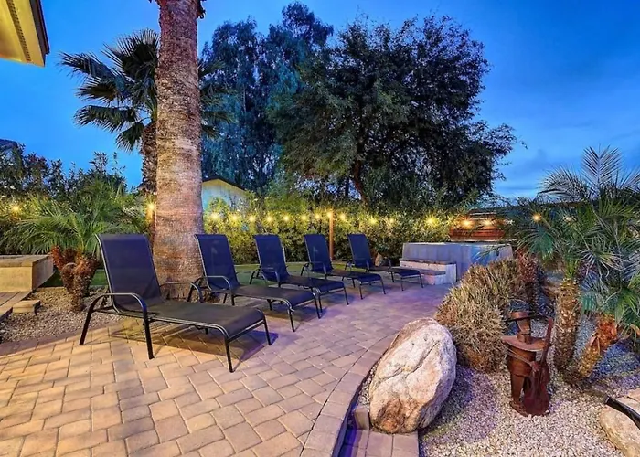 Massive 19br Estate Private Pool And Hot Tub Sleeps 32 Pet-friendly Ferienhaus