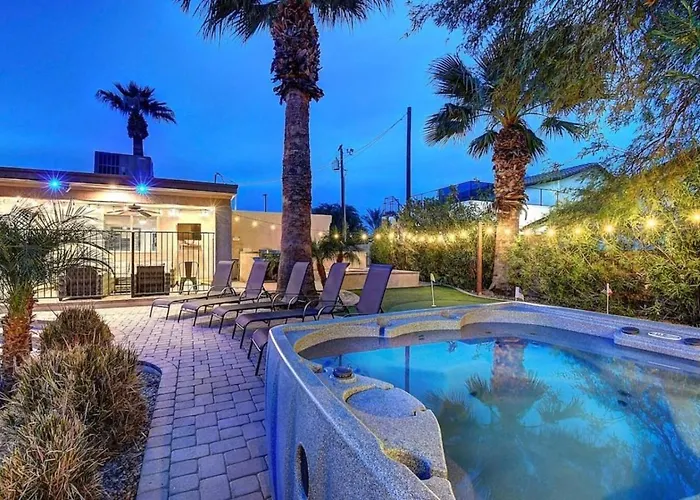 Ferienhaus Massive 19br Estate Private Pool And Hot Tub Sleeps 32 Pet-friendly Phoenix