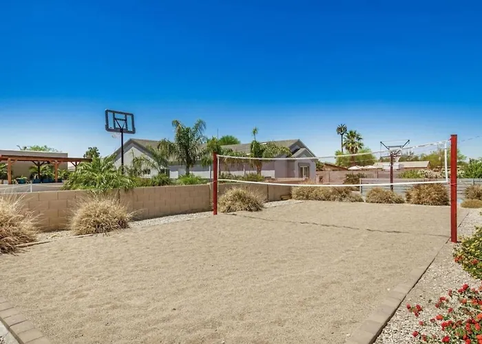 Massive 19br Estate Private Pool And Hot Tub Sleeps 32 Pet-friendly Ferienhaus
